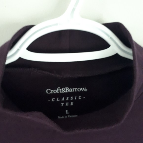 Croft and Barrow Long Sleeve Mockneck Classic Tee in Maroon, size Large - Picture 8 of 8